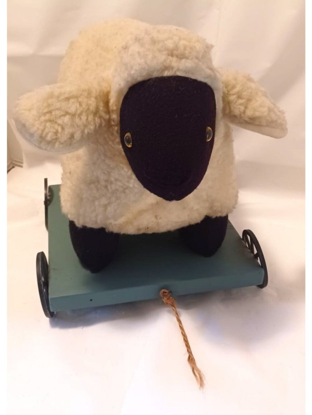 Vtg Country Farmhouse Sheep Lamb on Wheels Wood Twine Pull Toy Decor Snuggler - Picture 5 of 15